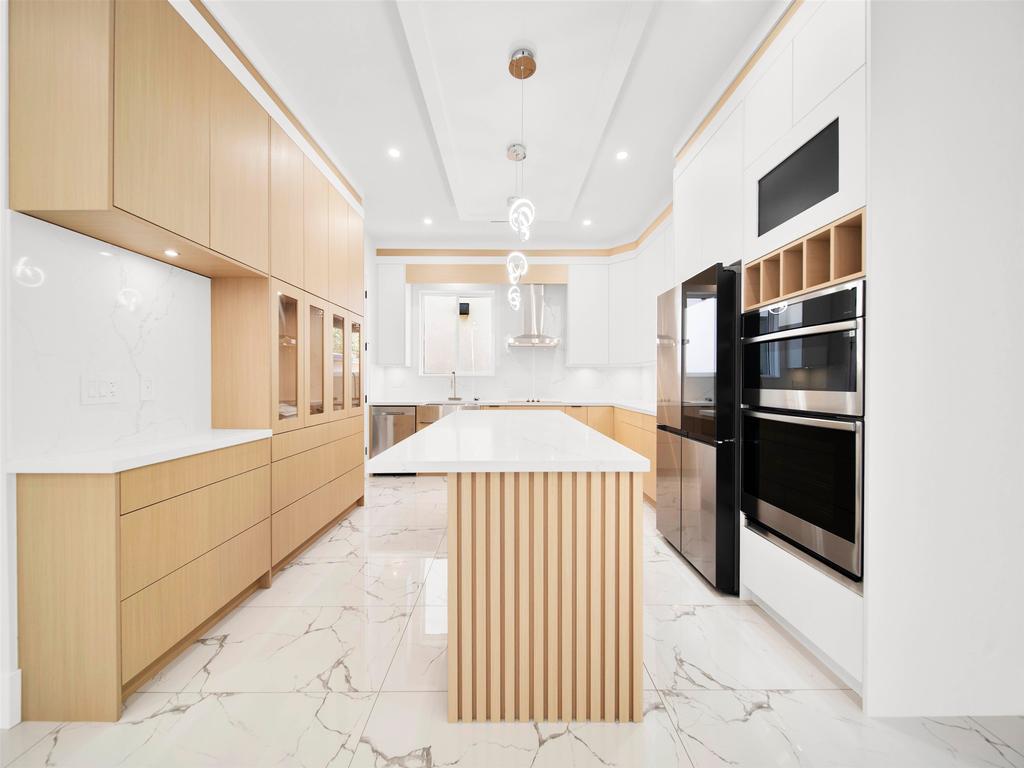 Listing Image for R3100782