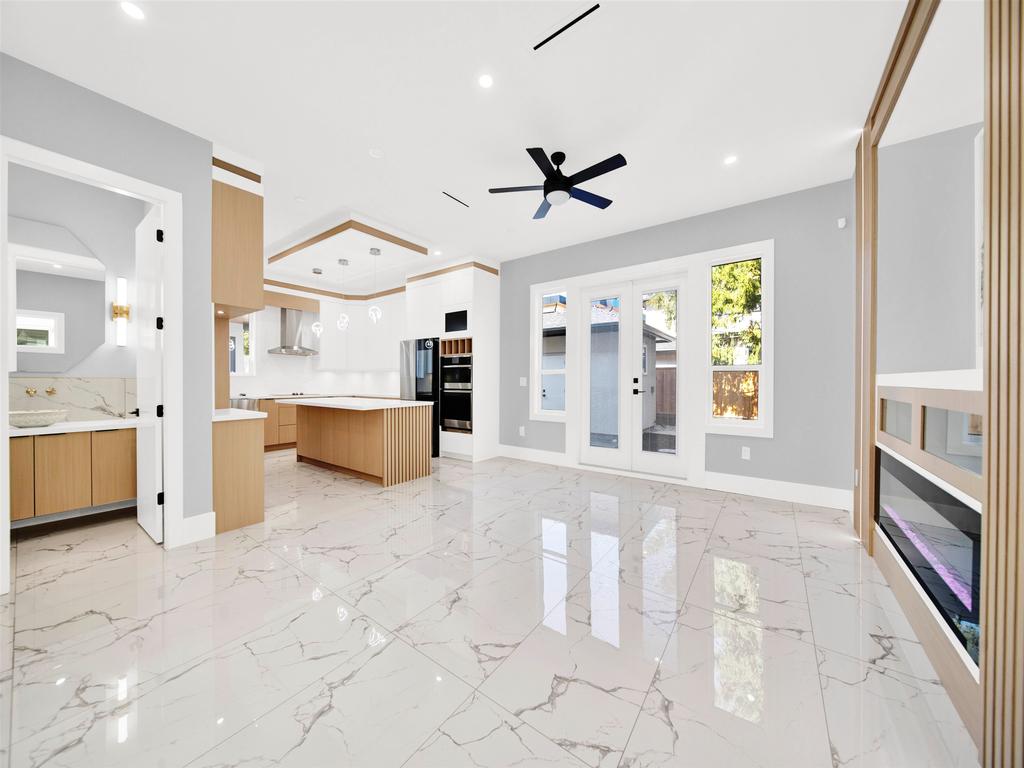 Listing Image for R3100782