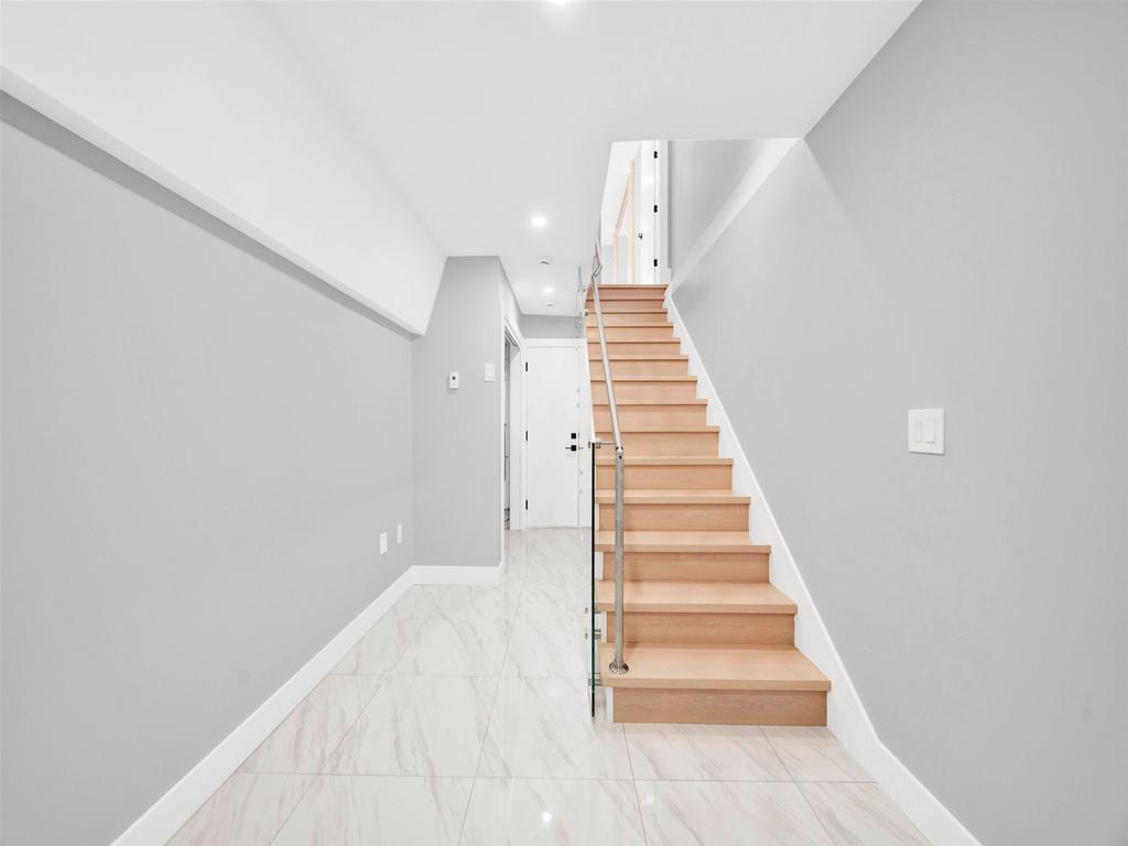 Listing Image for R3100782