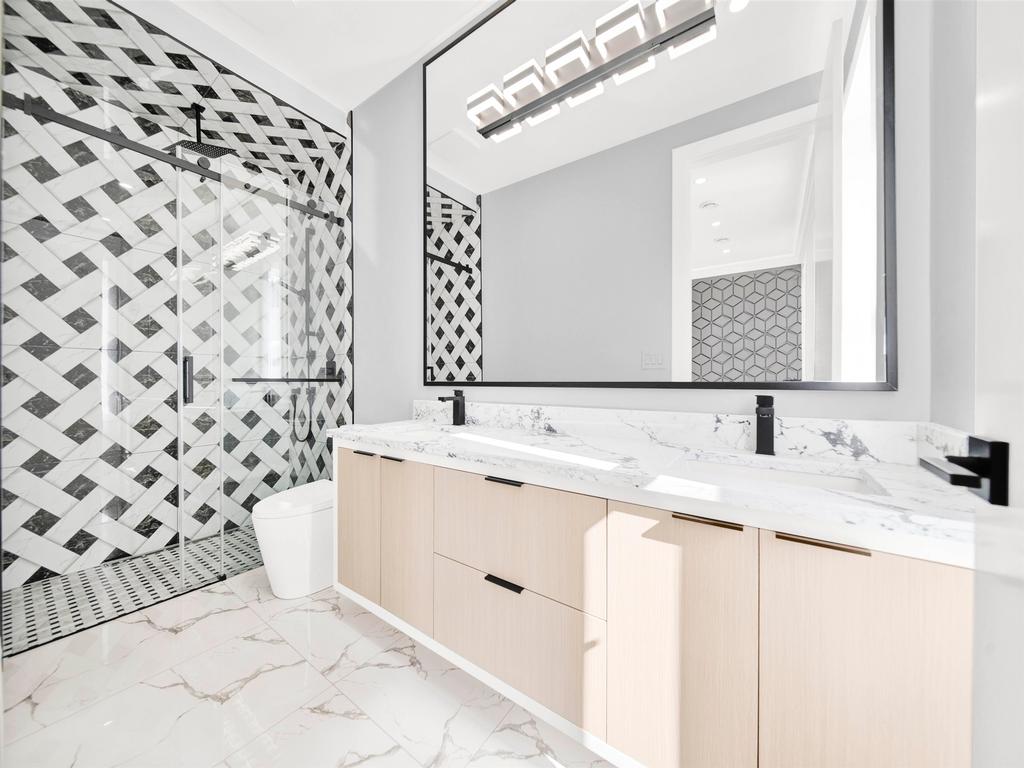 Listing Image for R3100782