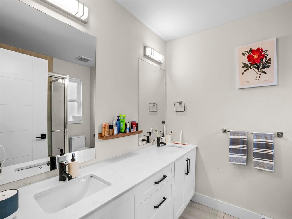 Listing Image for R3100789