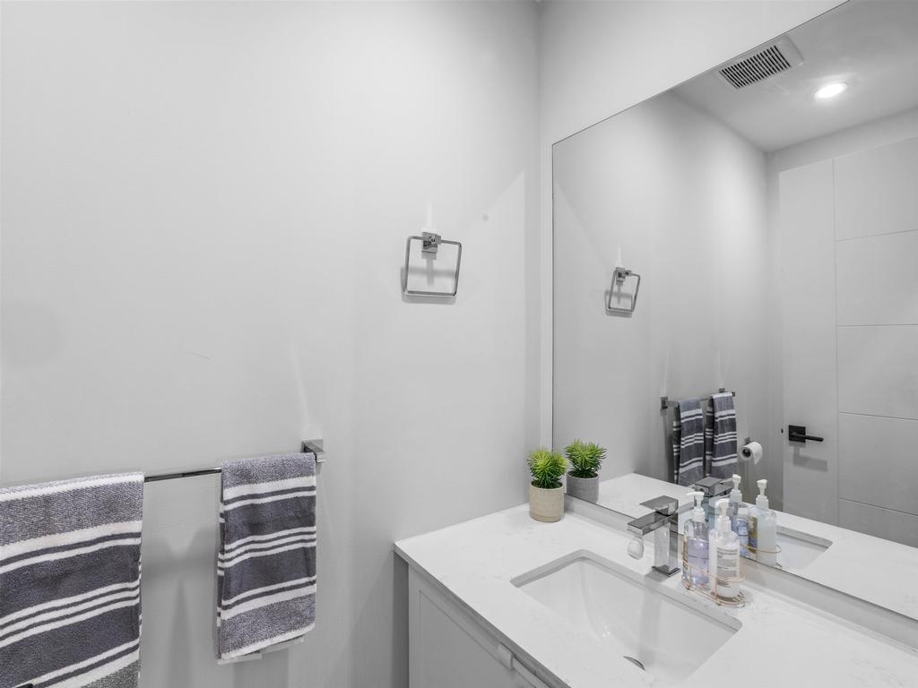 Listing Image for R3100789