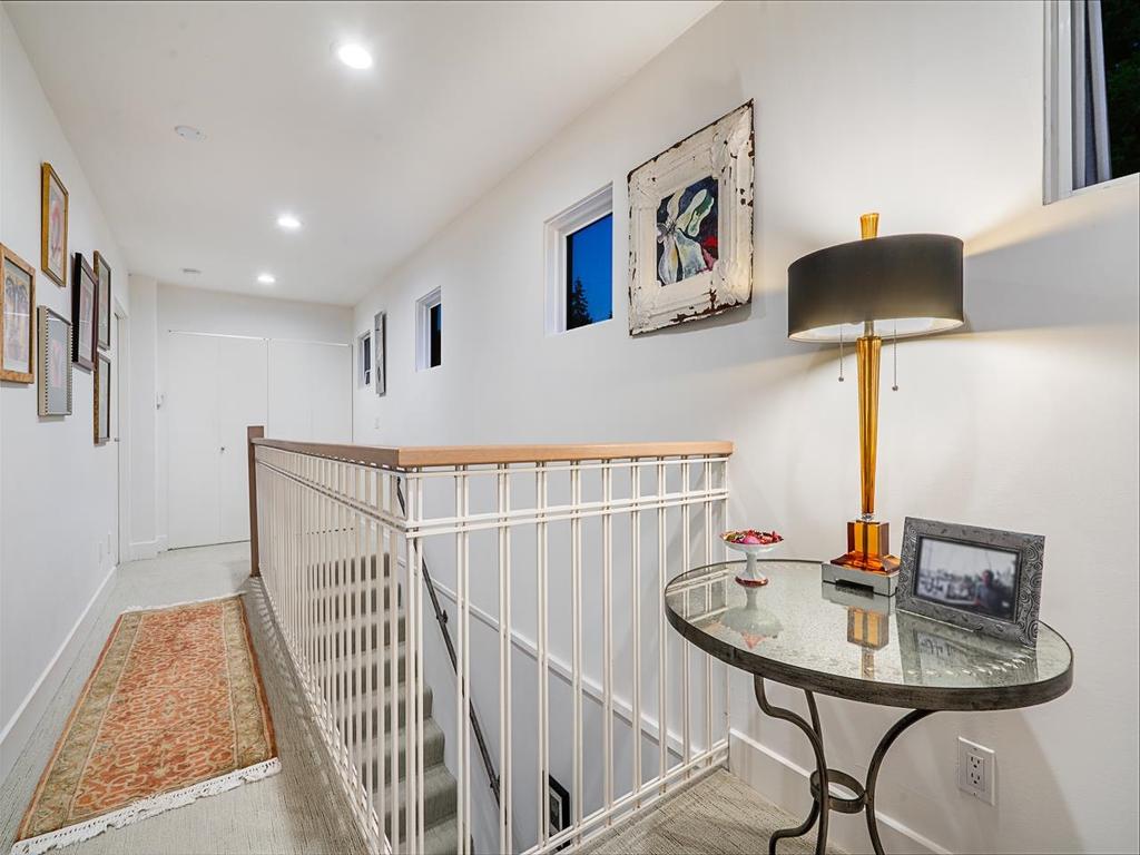 Listing Image for R3100795