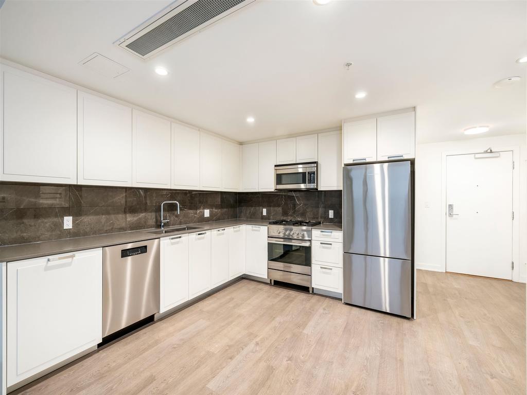 Listing Image for R3100838