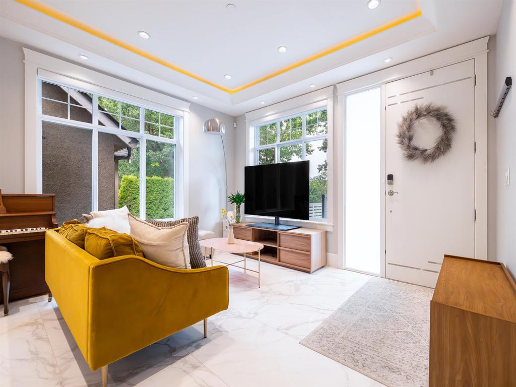 Listing Image for R3100845