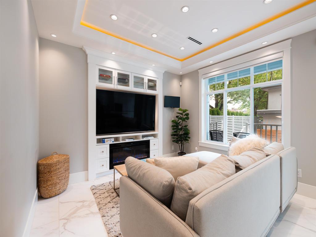 Listing Image for R3100845