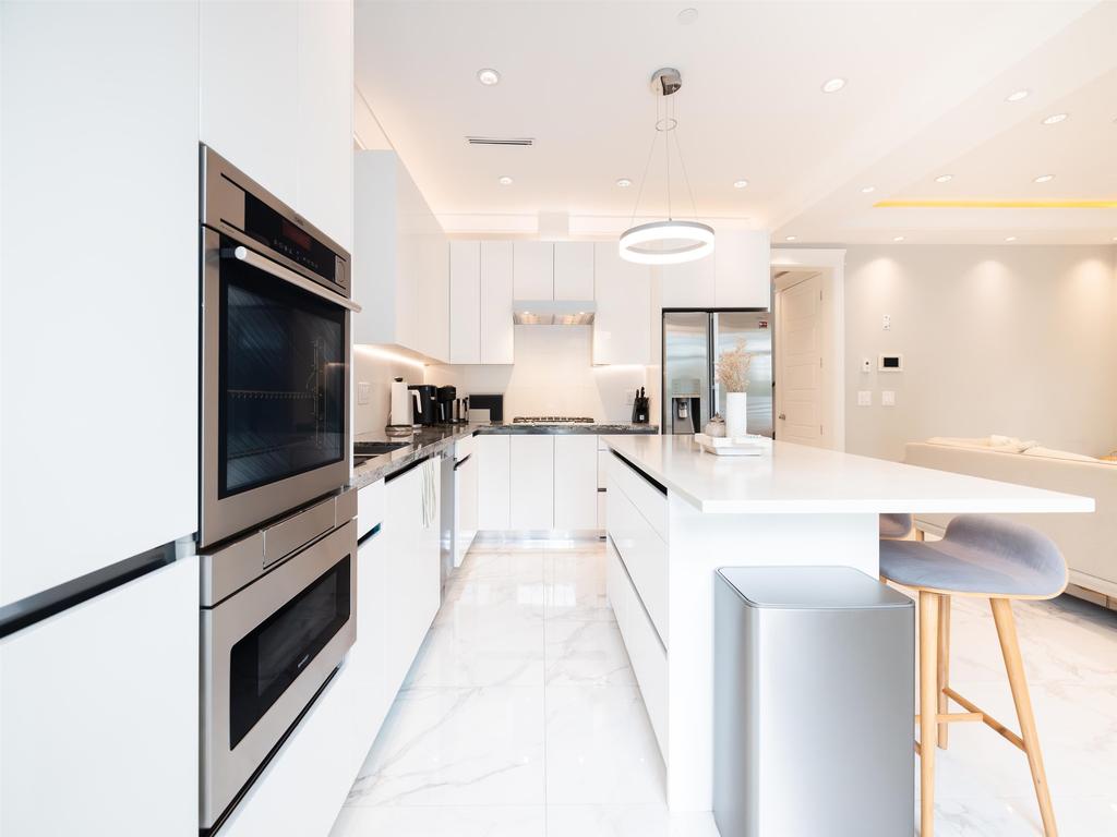 Listing Image for R3100845