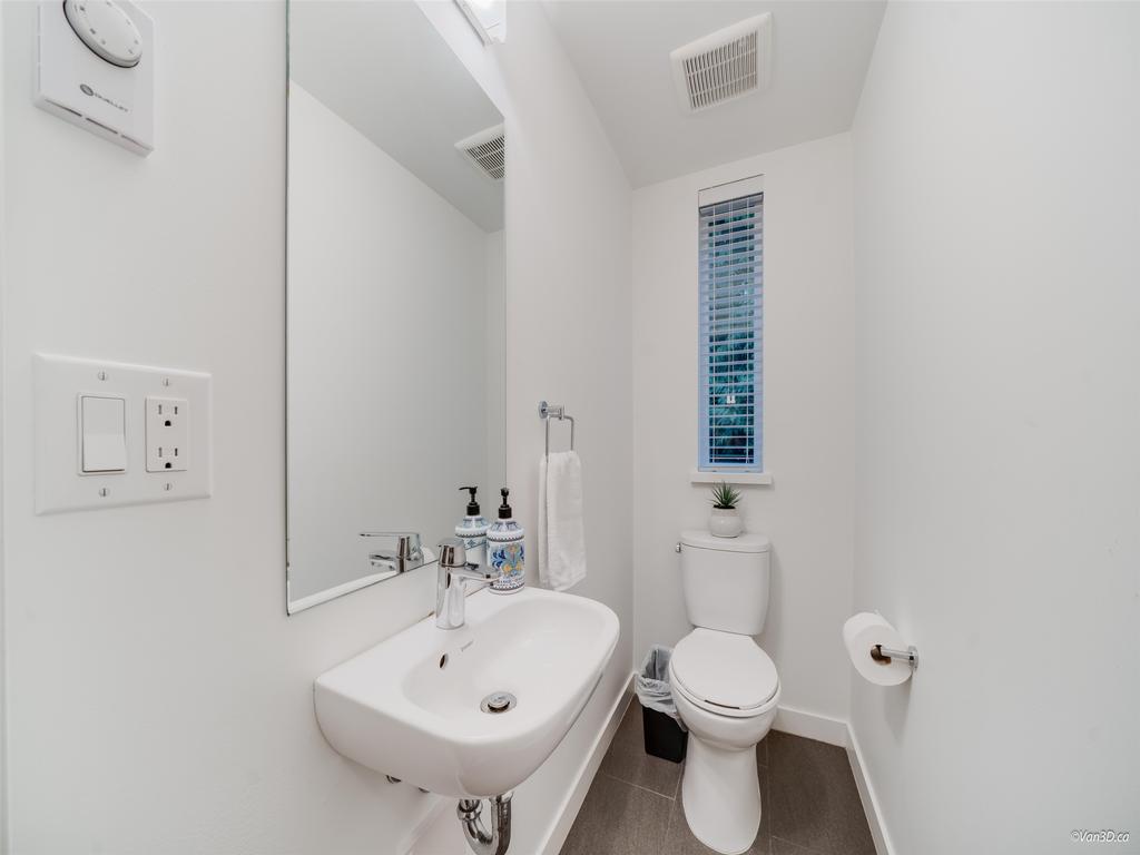 Listing Image for R3100850