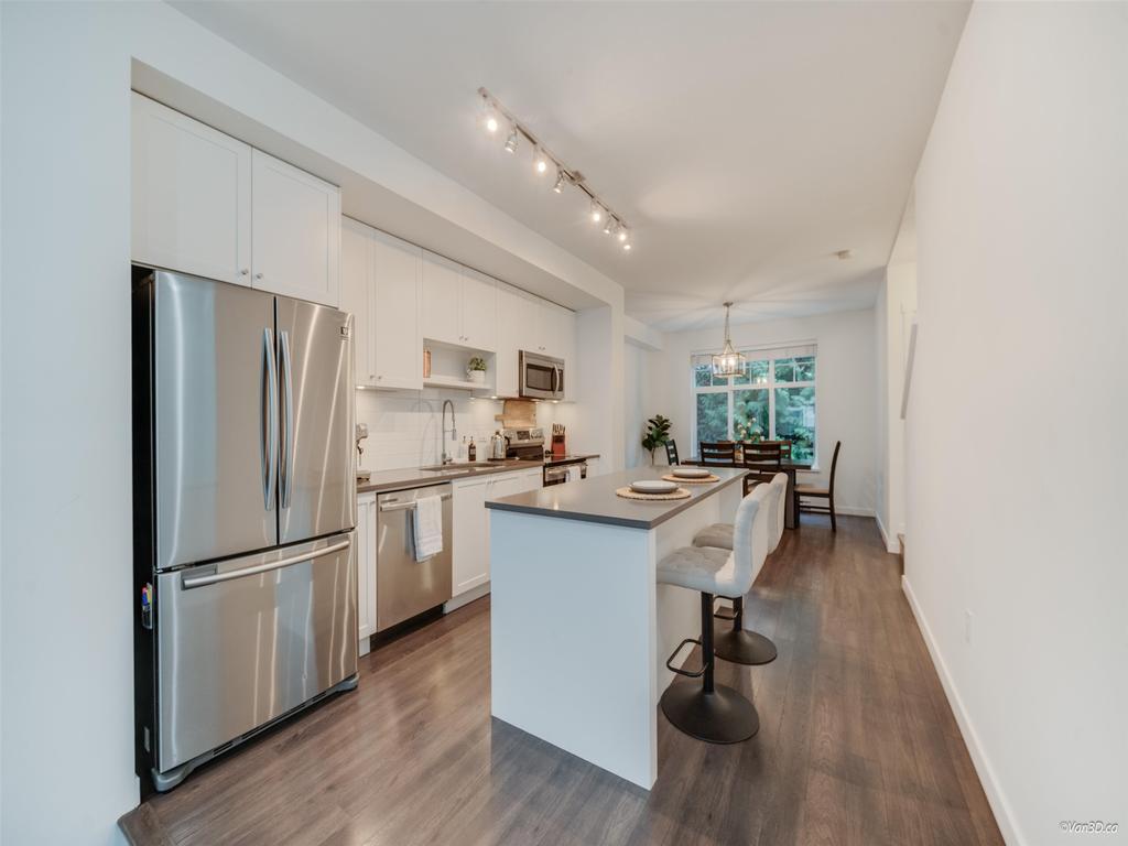 Listing Image for R3100850