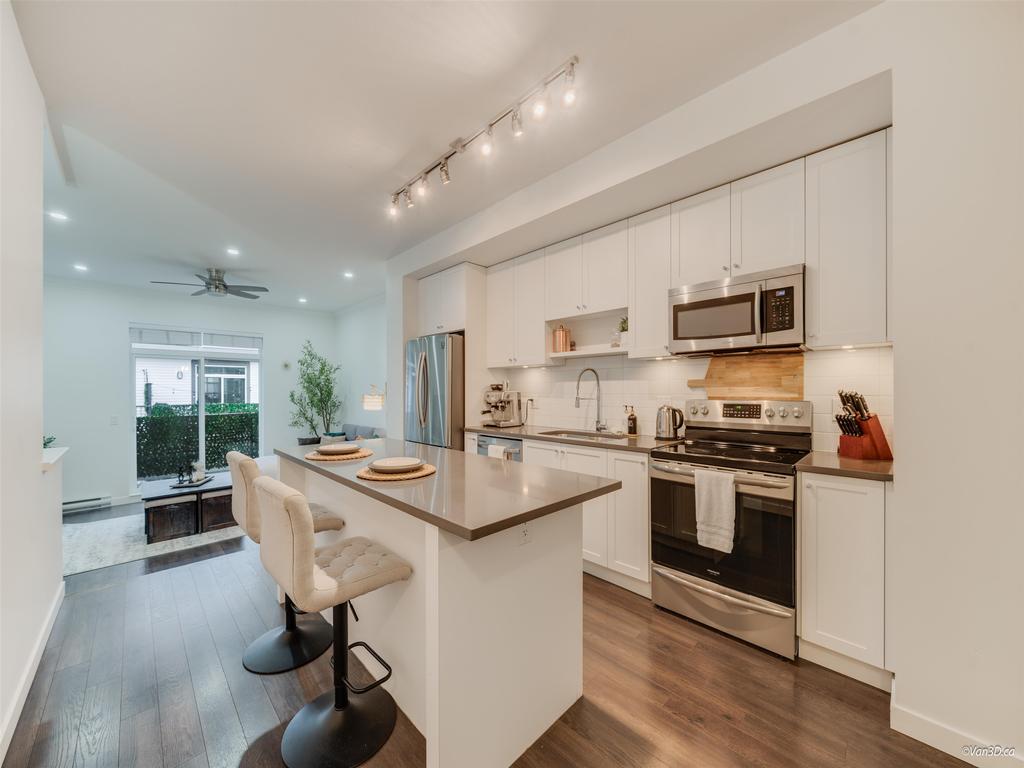 Listing Image for R3100850