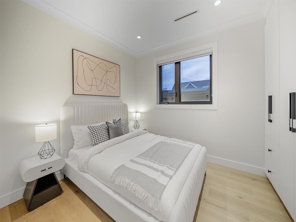 Listing Image for R3100870