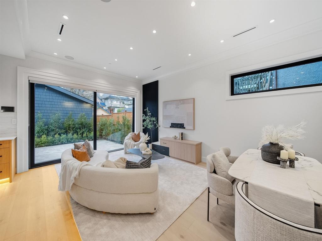 Listing Image for R3100870