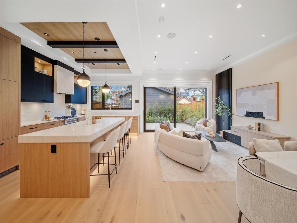 Listing Image for R3100870