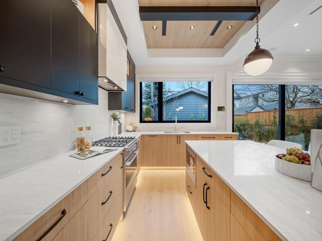 Listing Image for R3100870