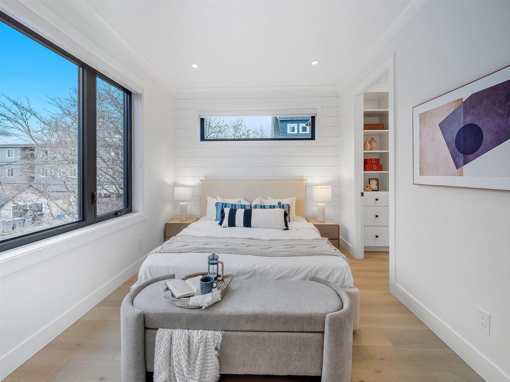 Listing Image for R3100870