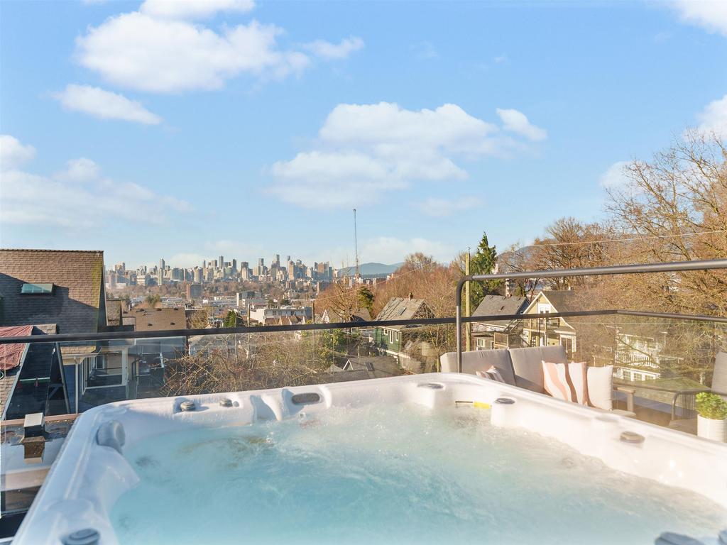 Listing Image for R3100870