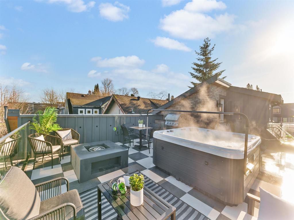 Listing Image for R3100870