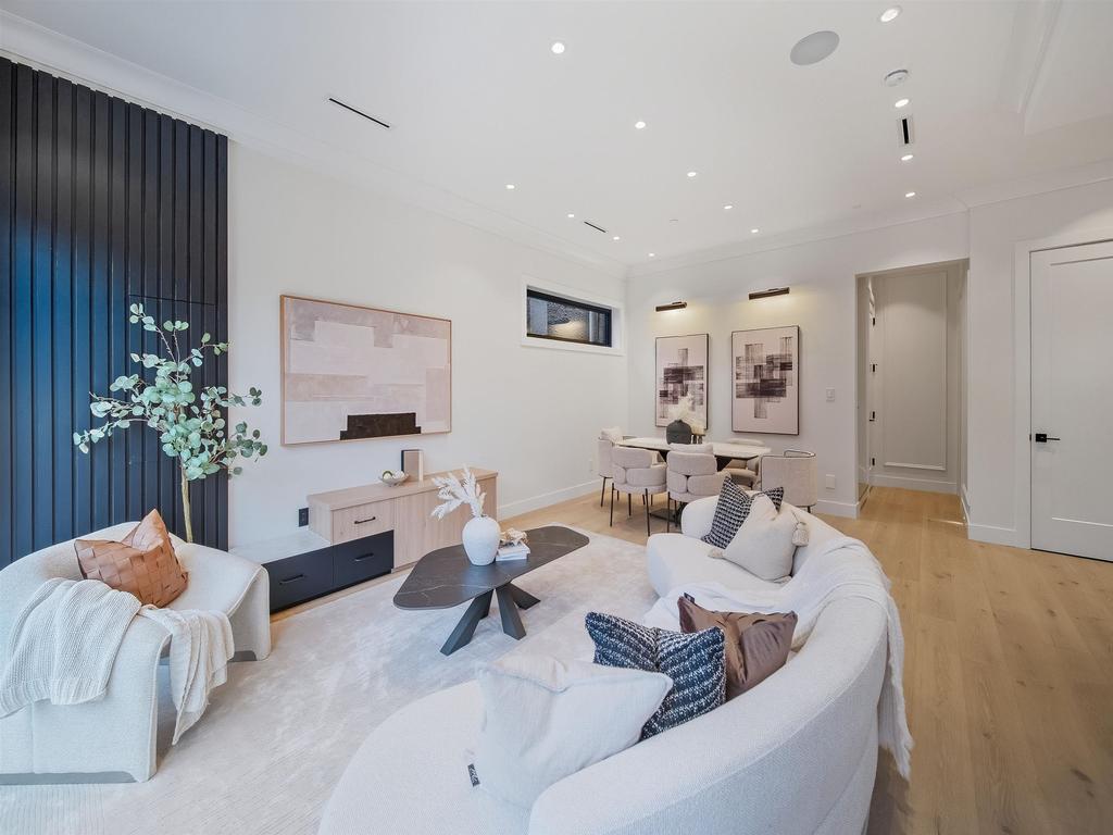 Listing Image for R3100870