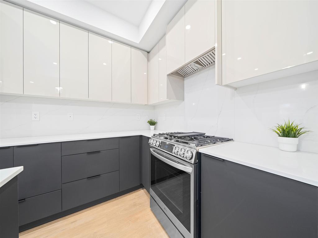 Listing Image for R3100878