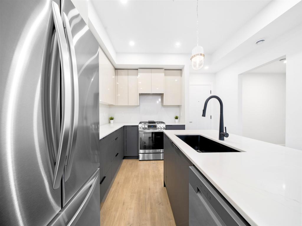 Listing Image for R3100878