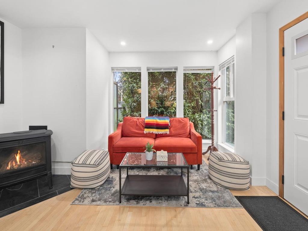 Listing Image for R3100975