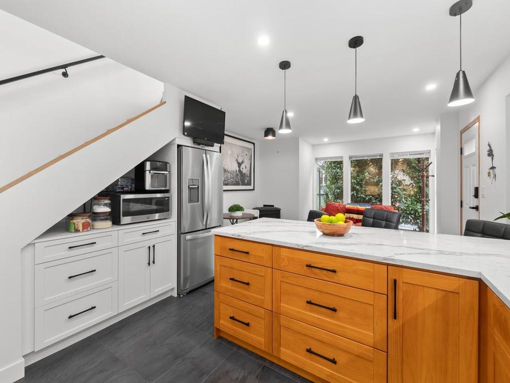 Listing Image for R3100975