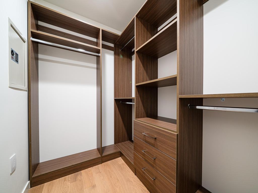 Listing Image for R3100976