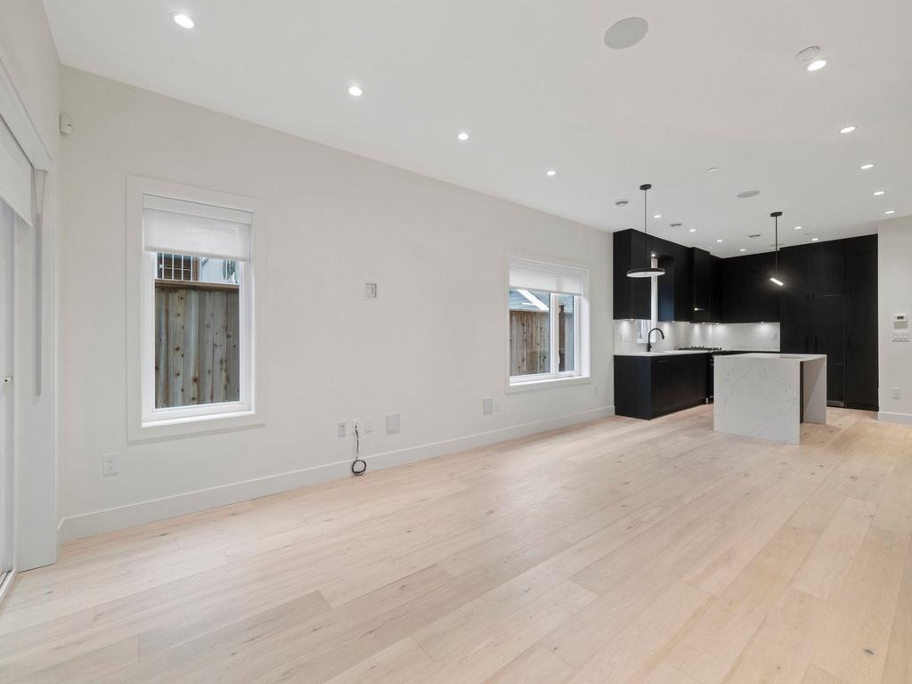 Listing Image for R3100996