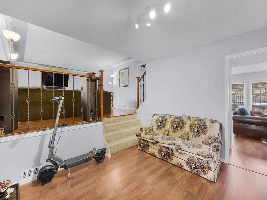 Listing Image for R3101009