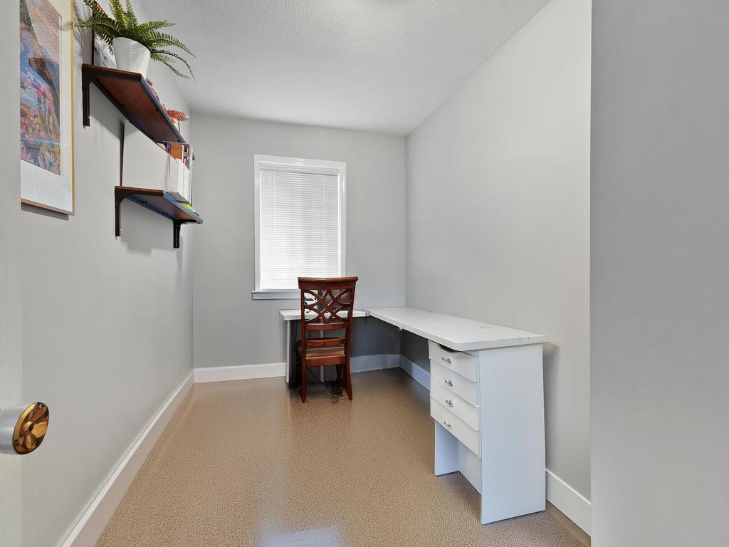 Listing Image for R3101009