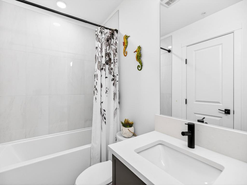 Listing Image for R3101012