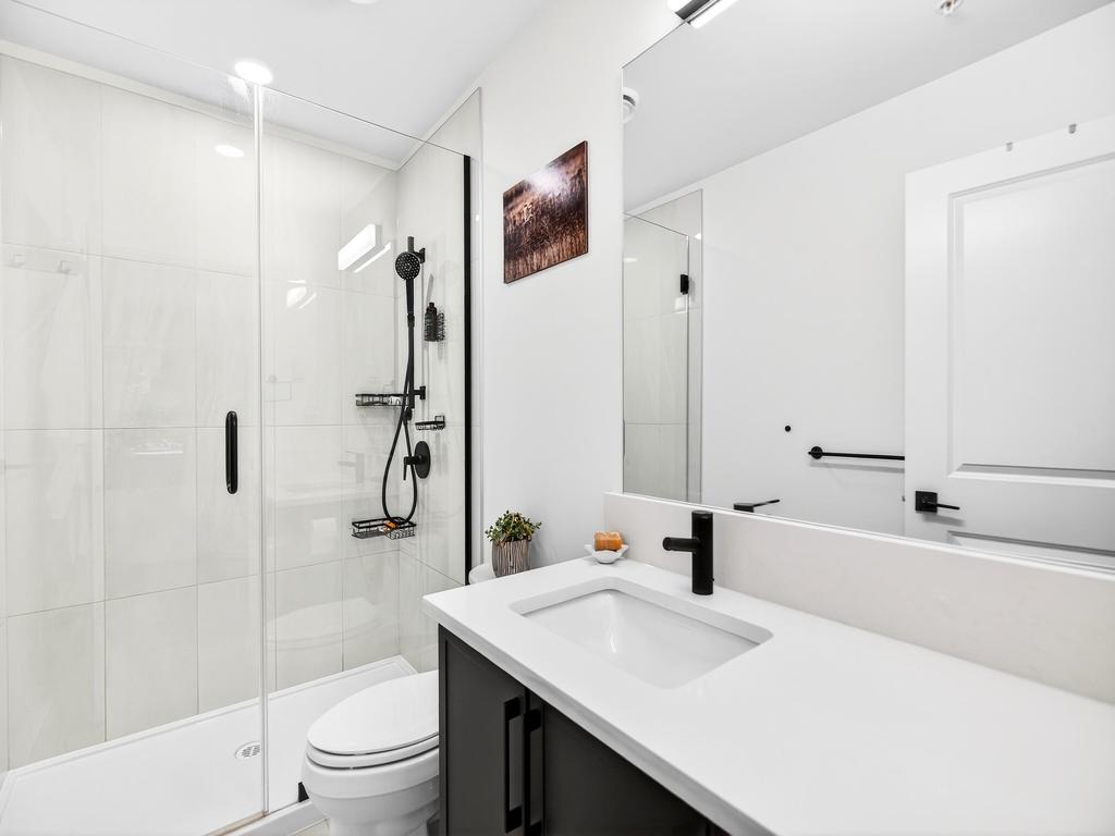 Listing Image for R3101012