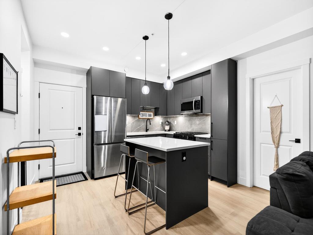 Listing Image for R3101012