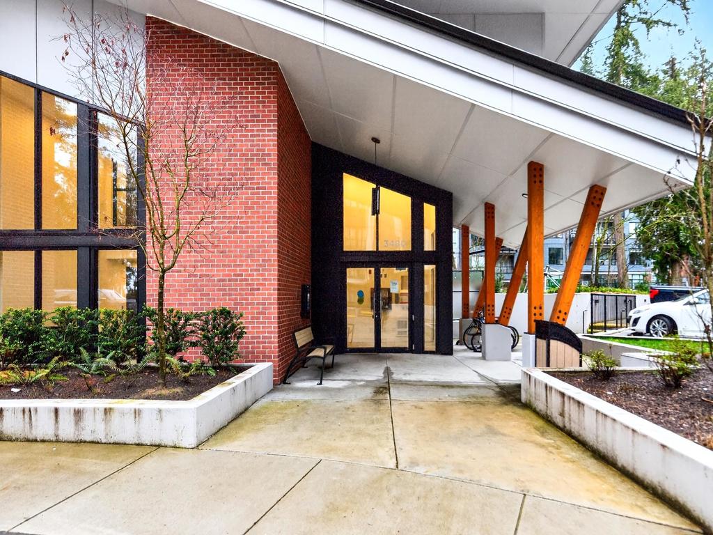 Listing Image for R3101012