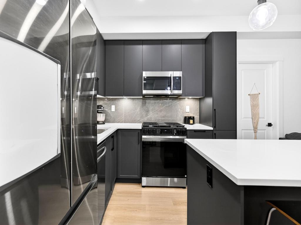 Listing Image for R3101012