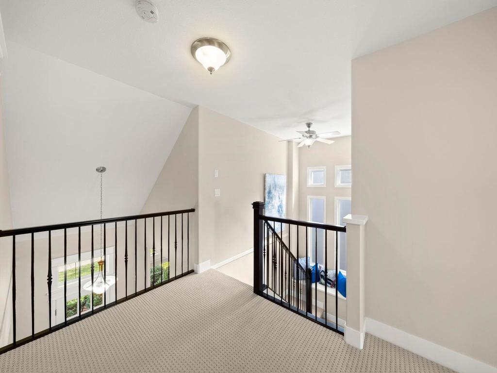 Listing Image for R3101013