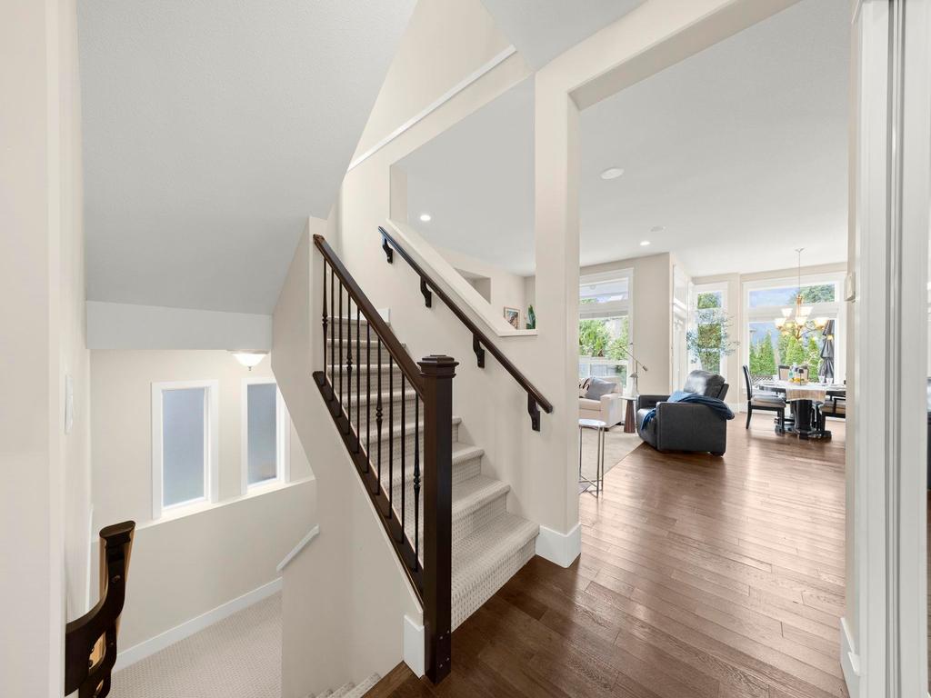 Listing Image for R3101013