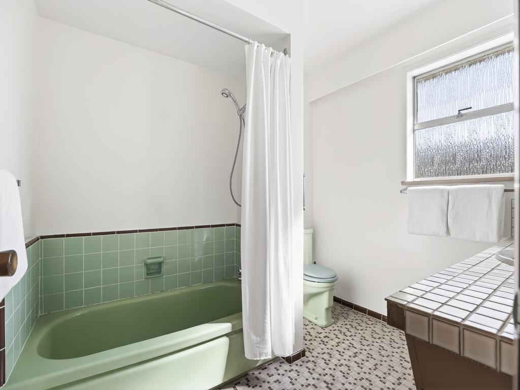 Listing Image for R3101014