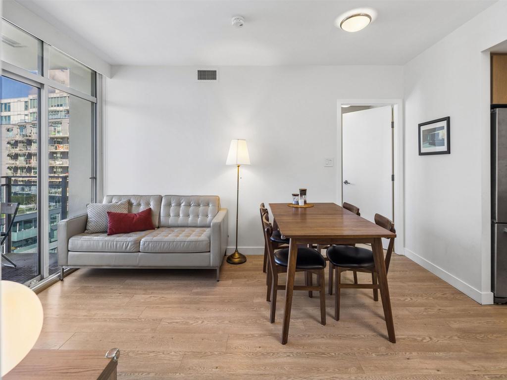 Listing Image for R3101020