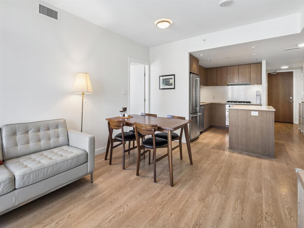 Listing Image for R3101020