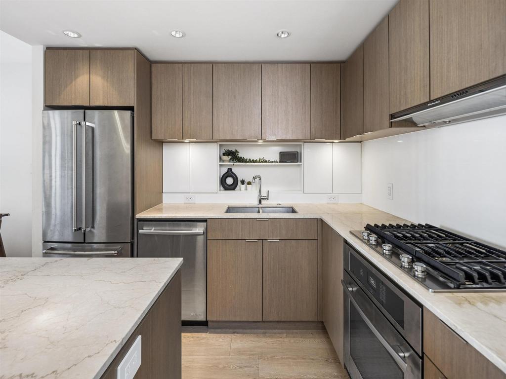 Listing Image for R3101020