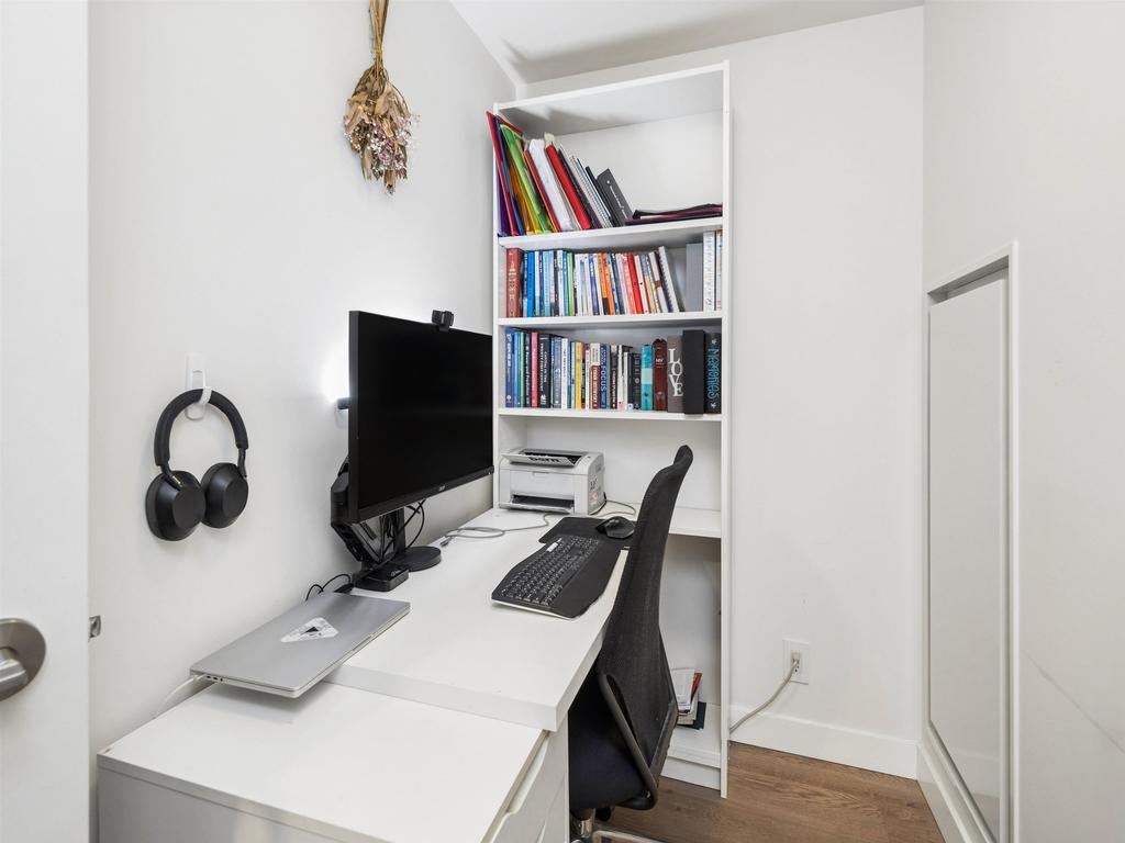 Listing Image for R3101020