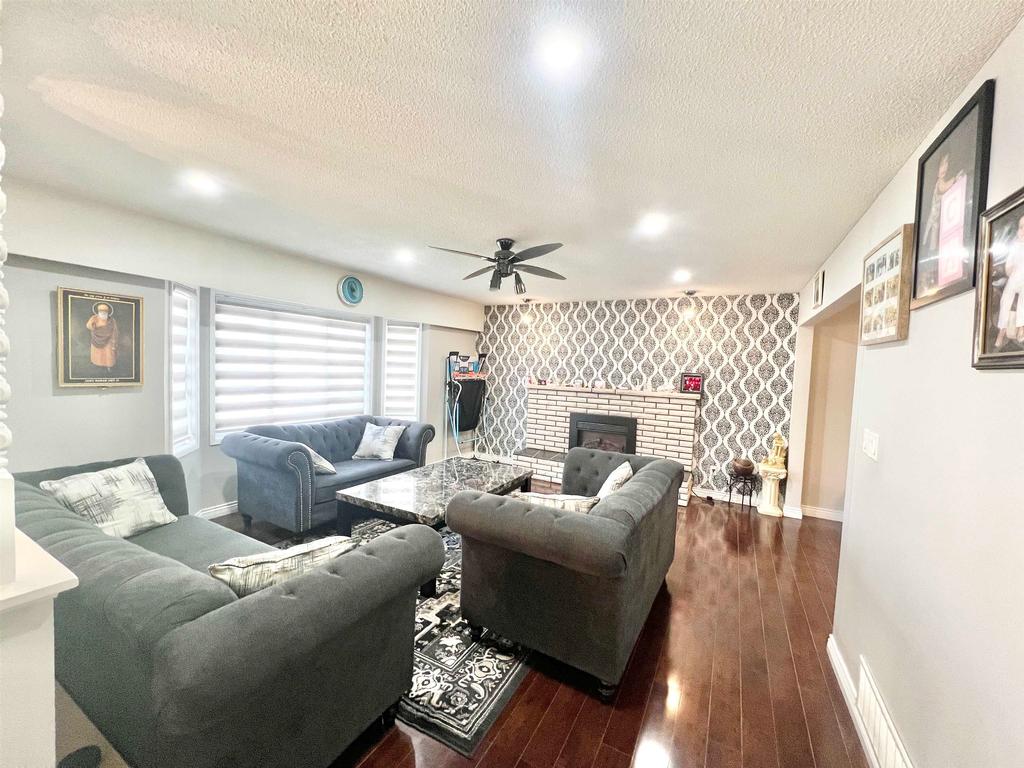 Listing Image for R3101022