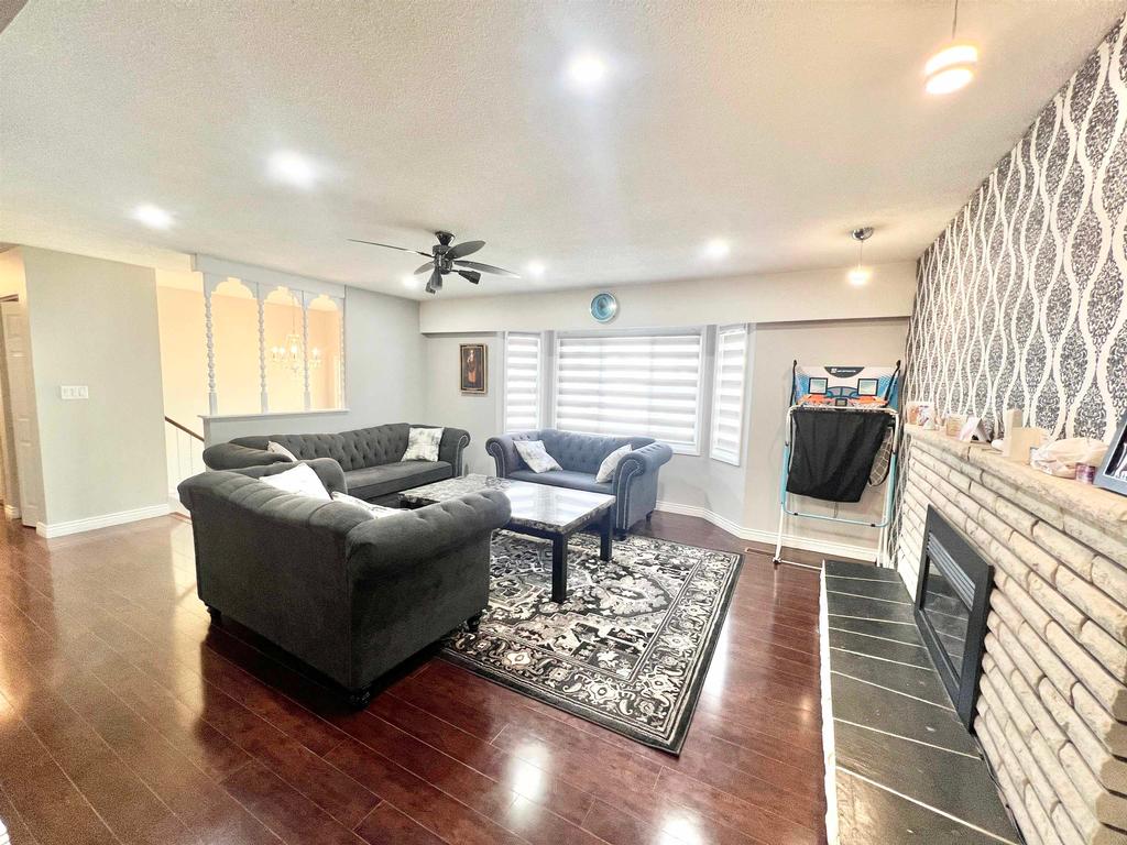 Listing Image for R3101022