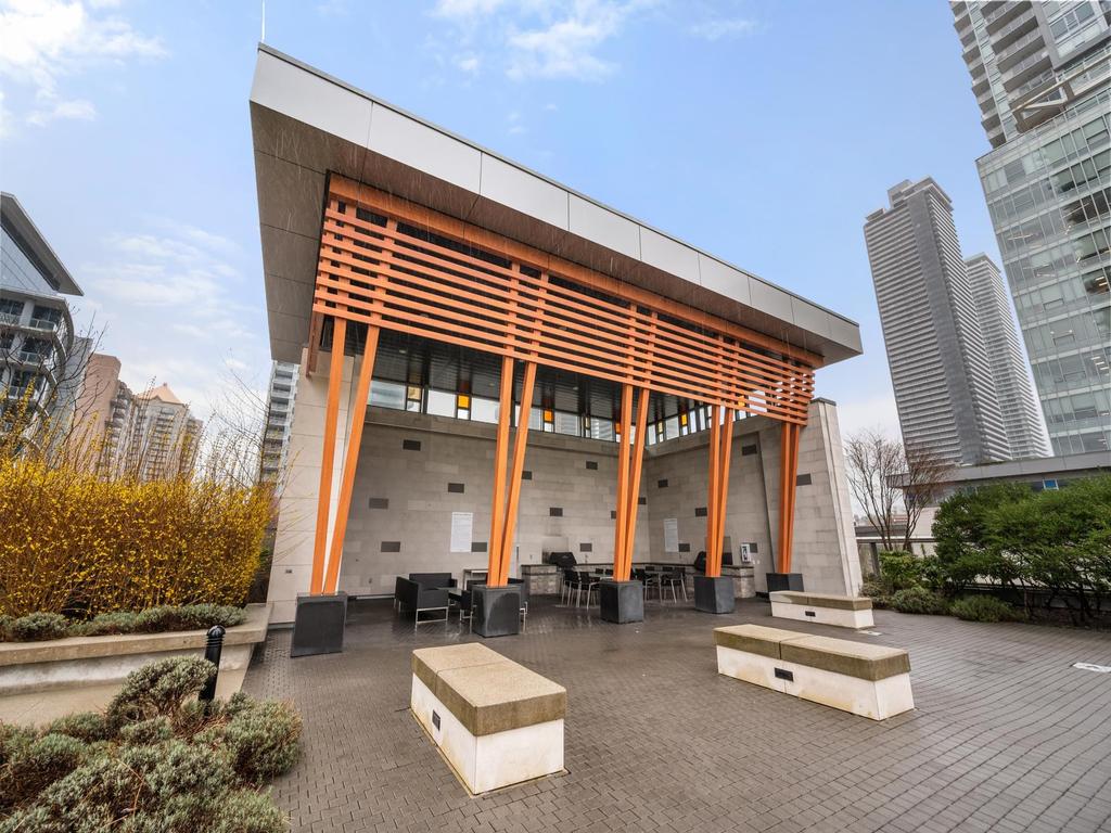 Listing Image for R3101024