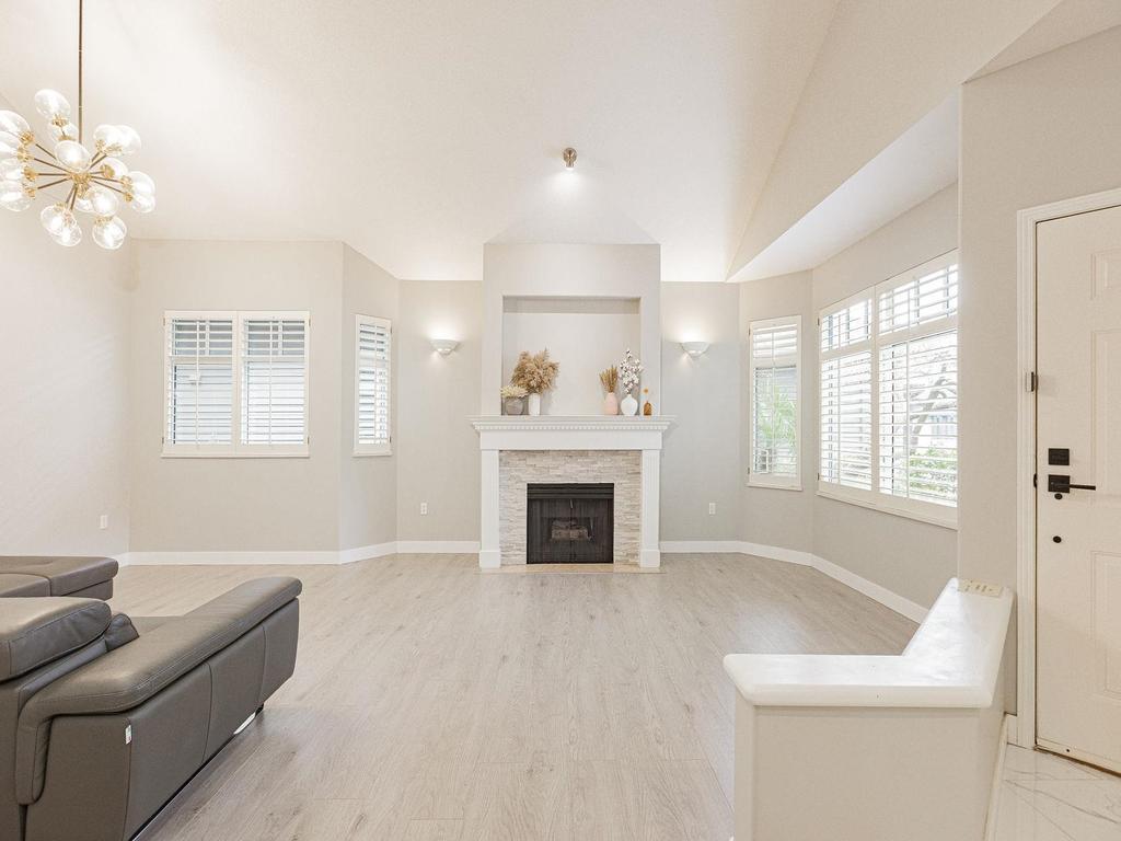 Listing Image for R3101045