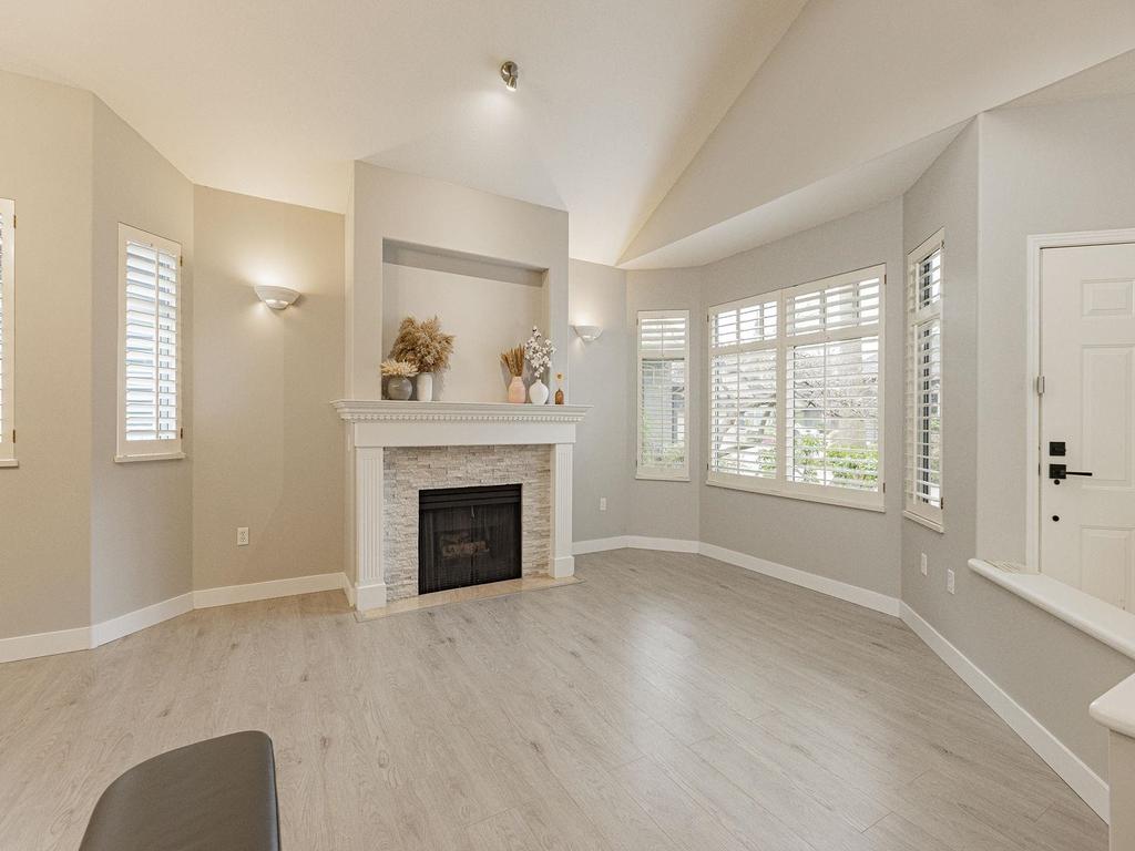 Listing Image for R3101045