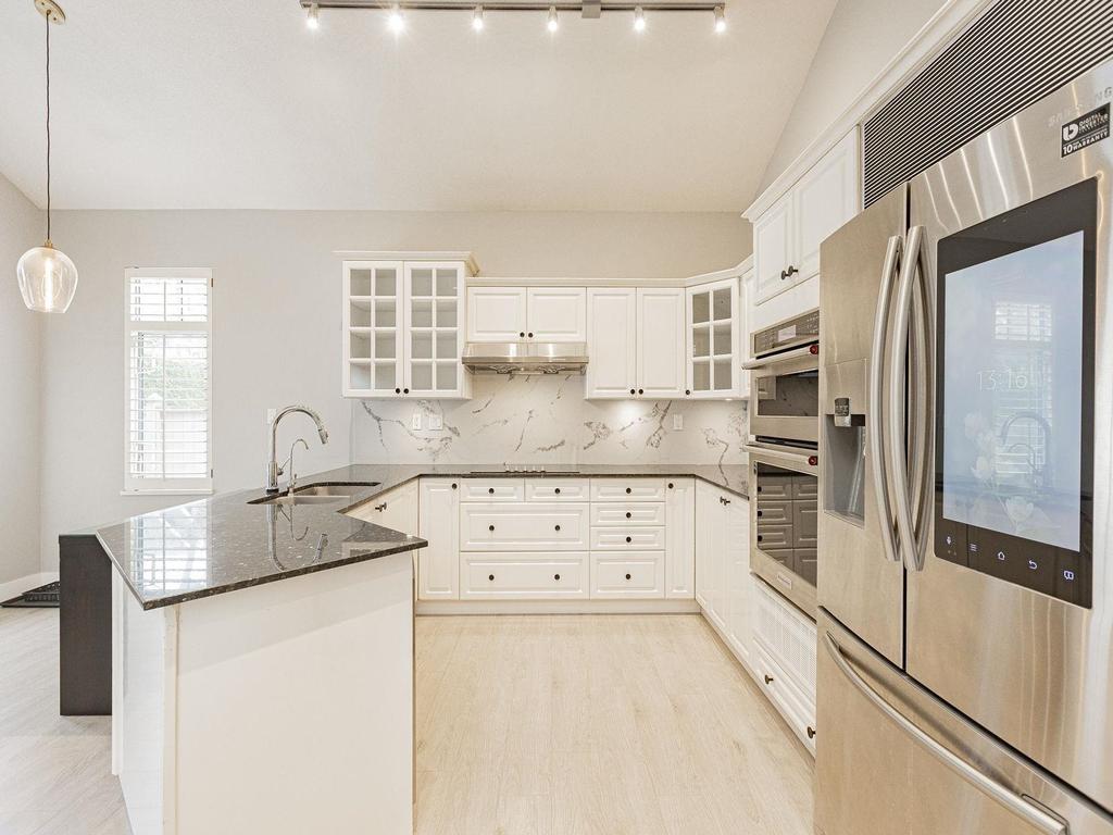 Listing Image for R3101045