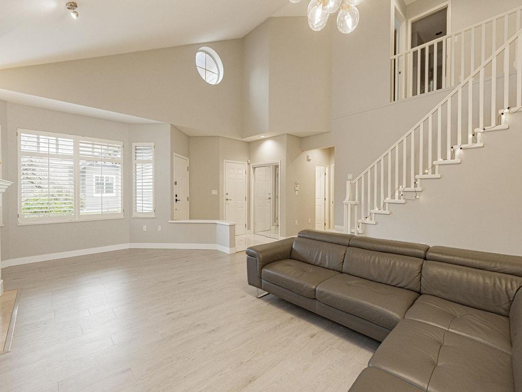 Listing Image for R3101045