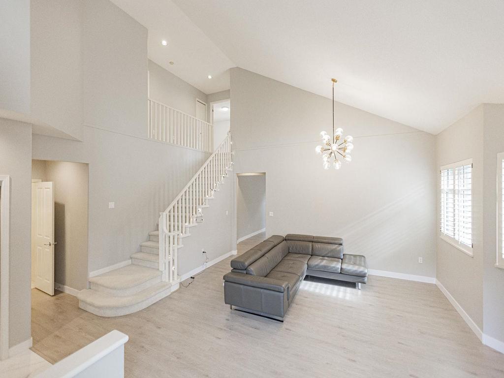 Listing Image for R3101045